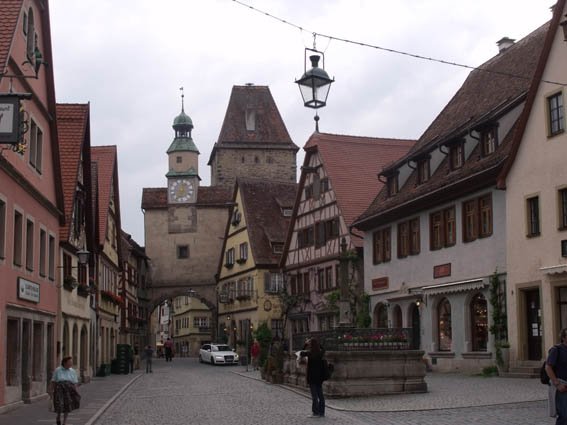 https://lakberendezde.blogcdn.p3k.hu/files/2015/02/77_fk_rothenburg_kkorivaros.jpg