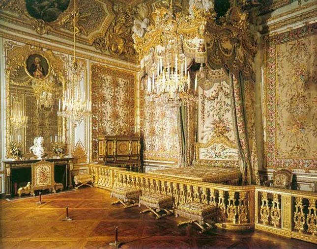 https://lakberendezde.blogcdn.p3k.hu/files/2015/02/top_10_things_to_do_while_in_paris_versailles_queens_chamber.jpg